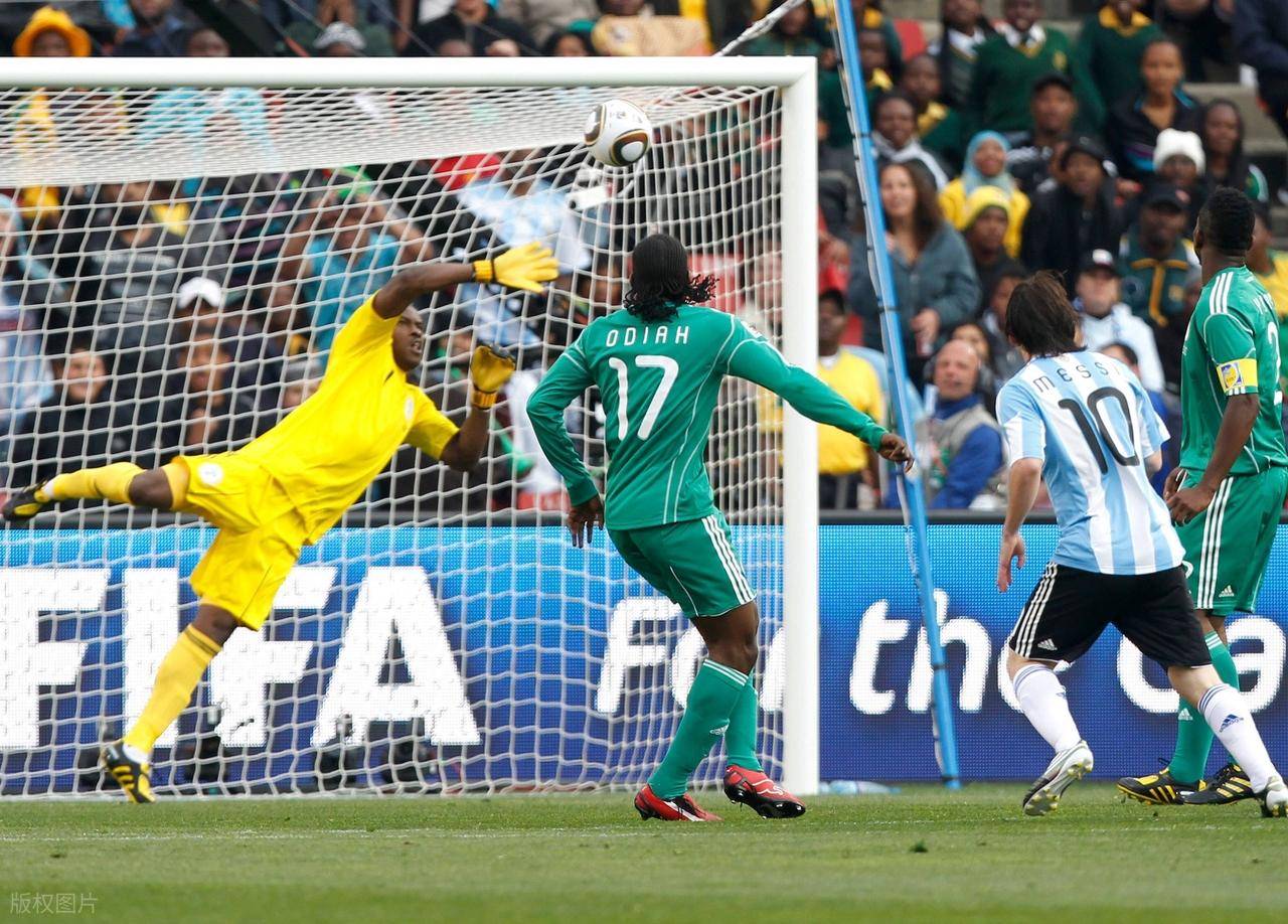 梅西爆发VS斯内德完美一年:2010金球奖到底奖错了吗?为何争议大