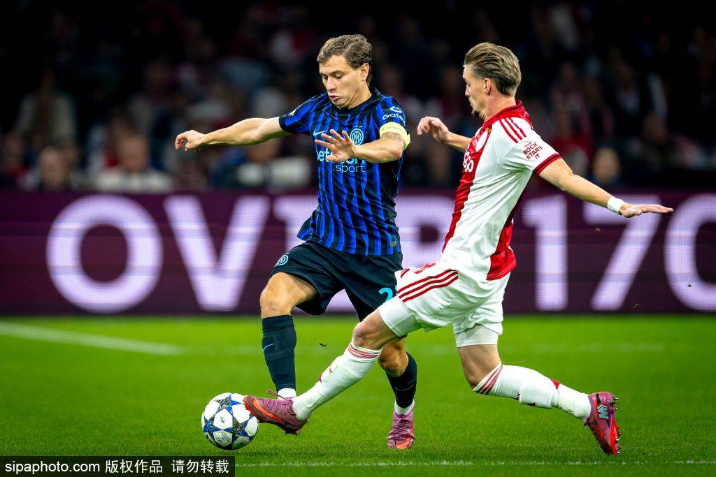 福法纳:米兰必须以意甲冠军为信念;莱奥保持正确心态时无人能及