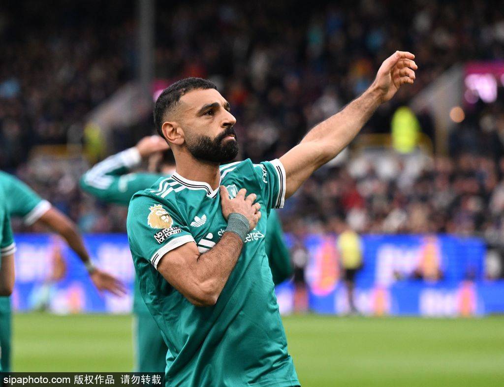 高清:利物浦1-0四连胜领跑 萨拉赫95分点射绝杀
        
    高清:利物浦1-0四连胜领跑 萨拉赫95分点射绝杀